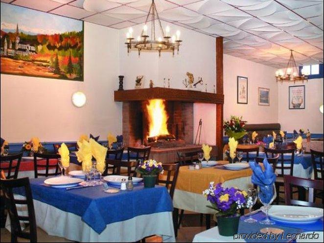 Hotel Ocean Lourdes Restoran fotoğraf